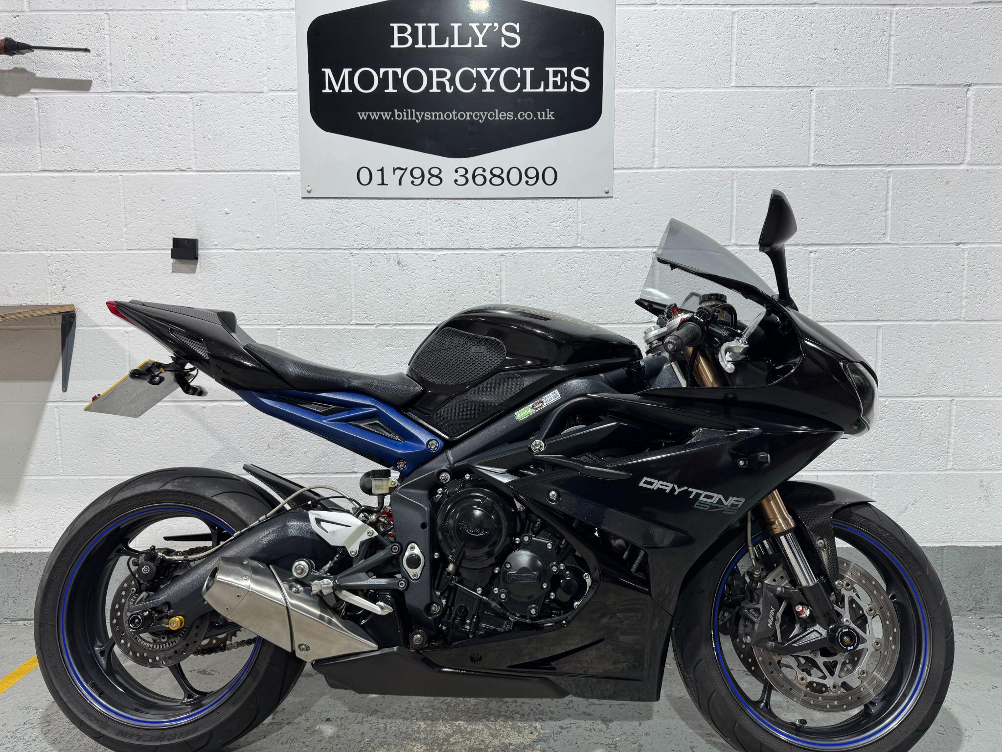 Triumph Daytona 675 bikes for sale | AutoTrader Bikes